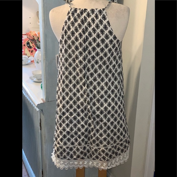 NWT Adorable Sack Shift Dress Crochet Hem XS /S - Picture 5 of 8